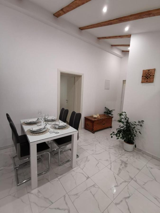Apartmani Pina 2 Kaštela Exterior foto
